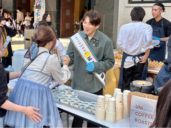 本イベントの広報宣伝部長である 「水溜りボンド」カンタさんコラボのカヌレ販売など
