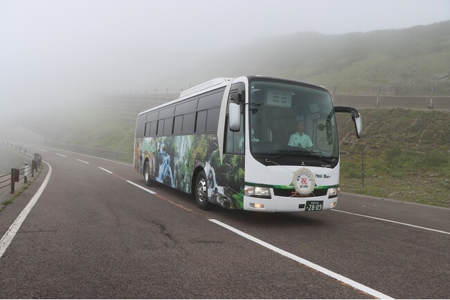 乗鞍岳の畳平へ向かうバス 乗鞍岳の畳平へ向かうバス