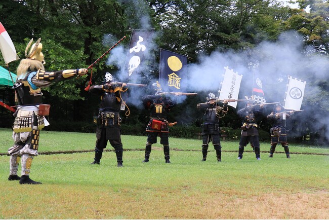 火縄銃の発砲実演