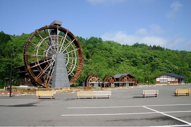 そばの里荘川五連水車