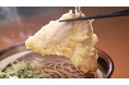 【BS日テレ】「ドランク塚地のふらっと立ち食いそば」こちら葛飾区亀有公園前“立ち食いそば屋 ”創業50年!常連客に愛される家族で営む立ち食いそば屋! ドランク塚地も大人気の季節の天ぷらに舌鼓!