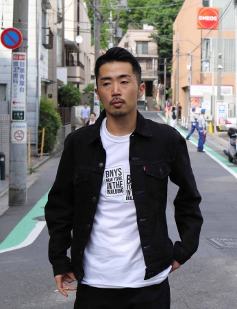 ストリートブランドとして人気のAZUL by moussyと初 ストリートブランドとして人気のAZUL by moussyと初