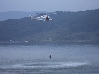 海中転落乗組員救出訓練（海上保安部）