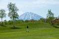 羊蹄山の絶景を眺めながら、ゴルフ、グルメ、温泉を楽しむ贅沢なニセコの夏ステイ「ゴルフ ステイプラン」