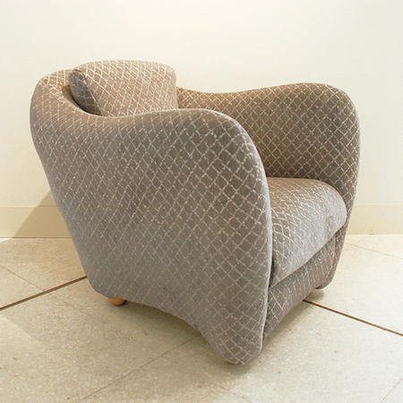 IDEEで人気の「MINI MILLER ARM CHAIR」に限定カラー登場 | 株式