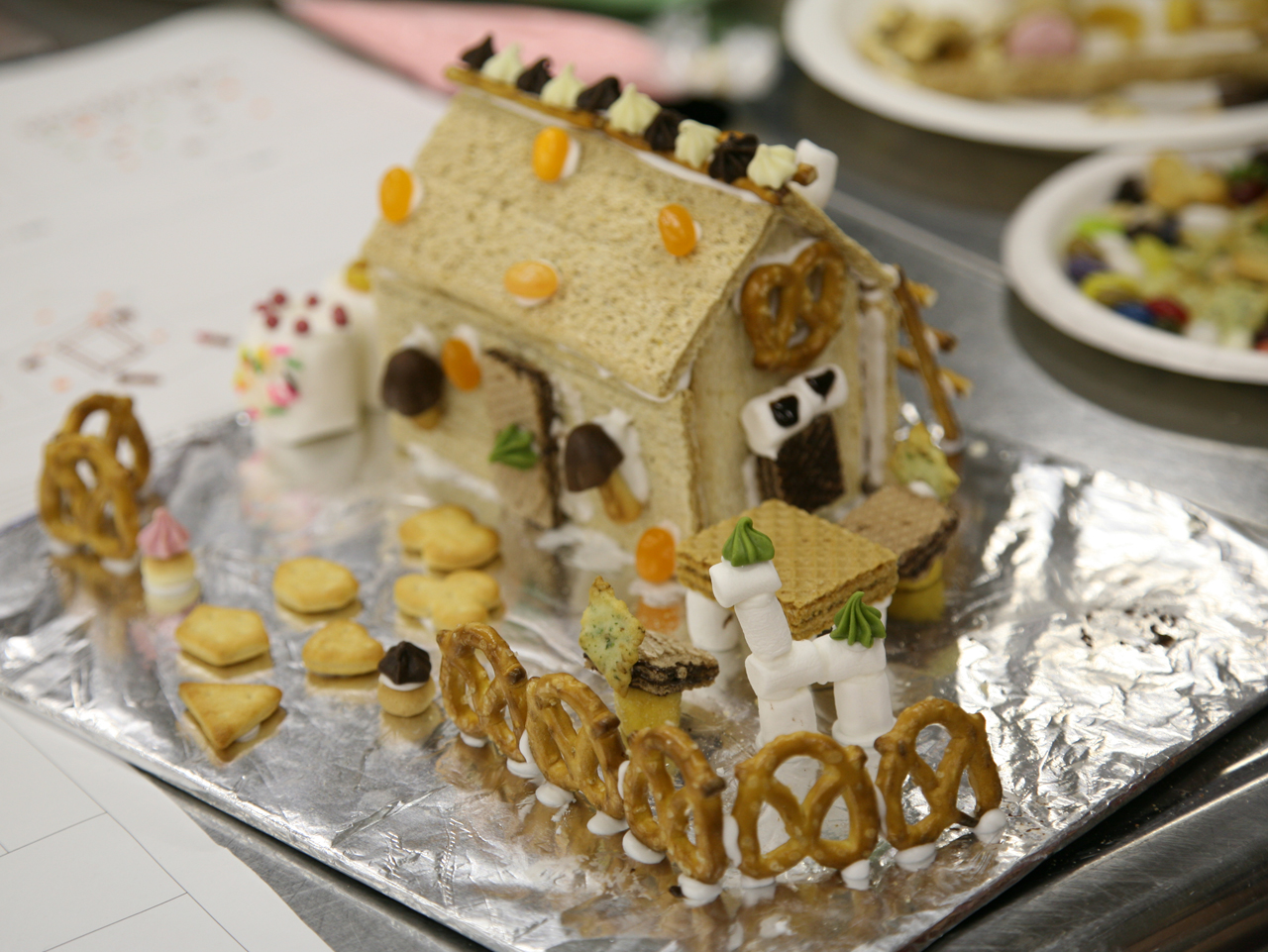 本物の建築士と一緒に 図面から お菓子の家を建築 する 小学生対象の体験講座 おかしの家をつくろう に協賛 東京建築士会大田支部主催 2月6日 土 実施 株式会社サンリッチのプレスリリース