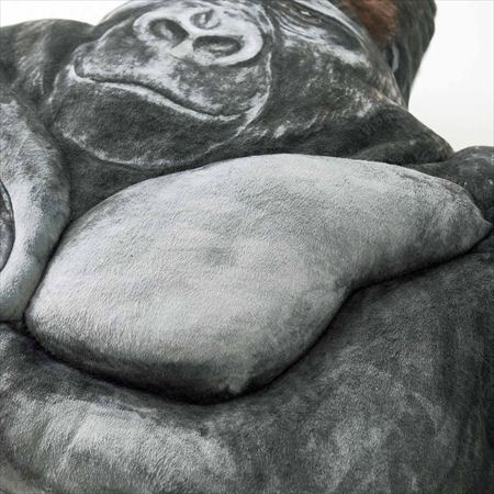 強さとやさしさをあわせ持つ ニシゴリラ シャバーニのたくましい腕枕クッション がフェリシモ You More から誕生 株式会社フェリシモのプレスリリース