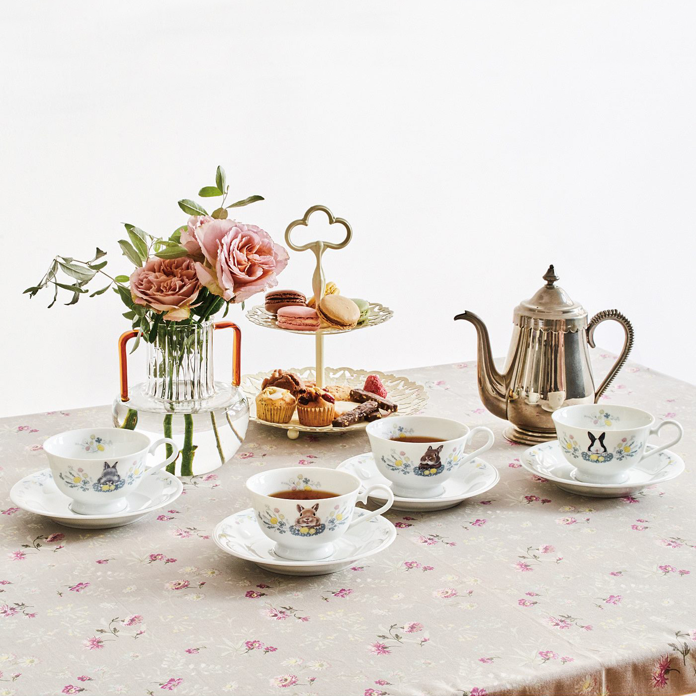 うさぎと過ごす ほっこりティータイム うさぎ と草花のティーカップ ソーサ がフェリシモ You More から誕生 株式会社フェリシモのプレスリリース