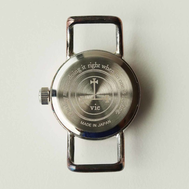 滋賀の時計工房に別注した「アールデコ調の懐中時計」と「貝文字盤の 