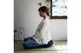 自宅にいながら坐禅体験をすることができる「座蒲(ざふ)」や「おりんスタンド」などが、フェリシモ「おてらぶ™」から新登場!