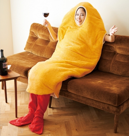 着るエビフライ寝袋 で 今年の冬は笑いと衣に包まれて フェリシモ ｙｏｕ ｍｏｒｅ ユーモア から新アイテム 株式会社フェリシモのプレスリリース