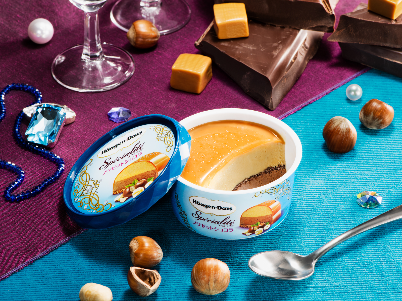 年に一度の特別な味わい ヘーゼルナッツが主役の華やかな創作デザート Specialite スペシャリテ ノワゼットショコラ 11月12日 火 より期間限定新発売 ハーゲンダッツ ジャパン株式会社のプレスリリース