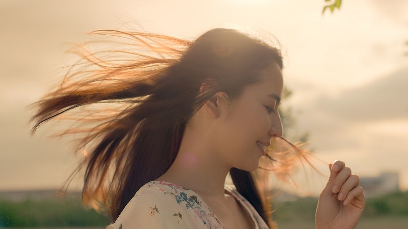女優 長澤まさみさんが 美髪 を披露 しなやかなロングヘア これからを 変える髪 を実現 新ヘアケアシリーズ Asience Meguri Tvcmを10月9日よりoa 花王株式会社のプレスリリース