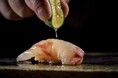 鮨×シャンパーニュのマリアージュを愉しむ「ペリエ ジュエ メーカーズディナー in GENTLE Sushi Bar」初開催