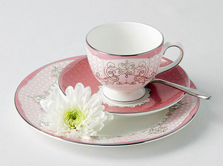 WEDGWOOD ティーカップ プシュケ ローズ