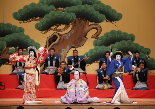市川海老蔵 シンガポールにて 歌舞伎十八番の一つ“嫐”100年ぶりに復活 