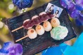 白と再不斬の物語が、限定コラボフードとともによみがえる。「NARUTO＆BORUTO 忍里」特別任務 最新作第27弾「白と再不斬編 ―消えゆく影を追って―」