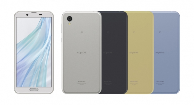 SIMフリースマートフォン「AQUOS sense2」＜SH-M08＞(左から、ホワイトシルバー、ニュアンスブラック、アッシュイエロー、アーバンブルー)　●画面はハメコミ合成です。