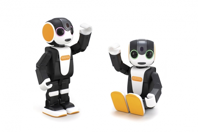モバイル型ロボット『RoBoHoN(ロボホン)』の新製品3機種を発売