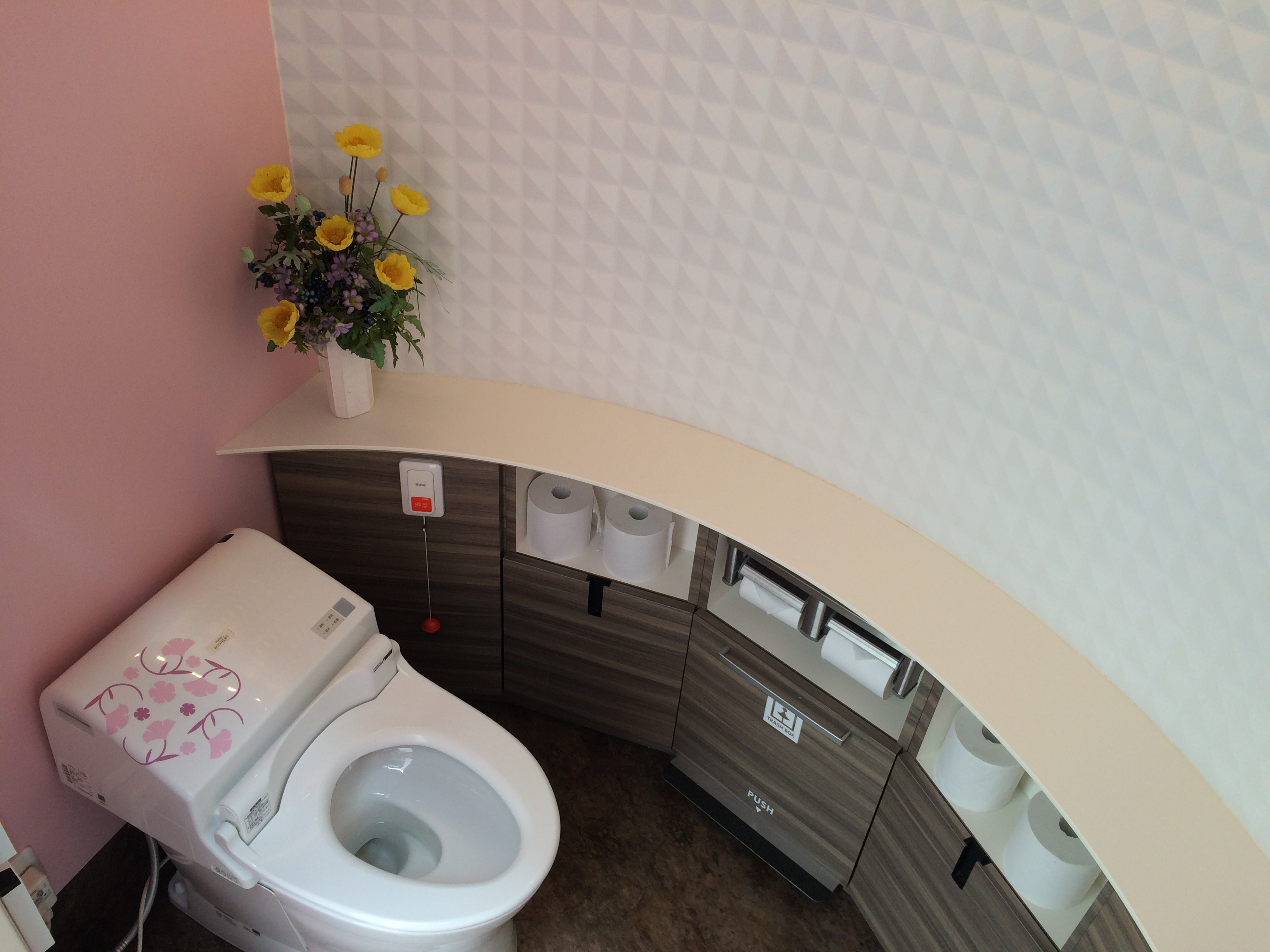 女性や子どもにもやさしい、移動式仮設トイレ「おりひめトイレ」が「日本トイレ大賞」女性活躍担当大臣・男女共同参画担当