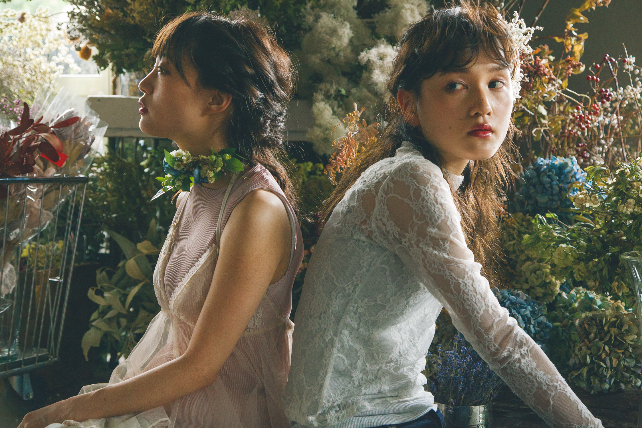 ヘアサロンacqua フラワーショップraqueとのコラボレーションによる創作ヘアを公開 株式会社アクアアーティスティックアソシエーションの プレスリリース