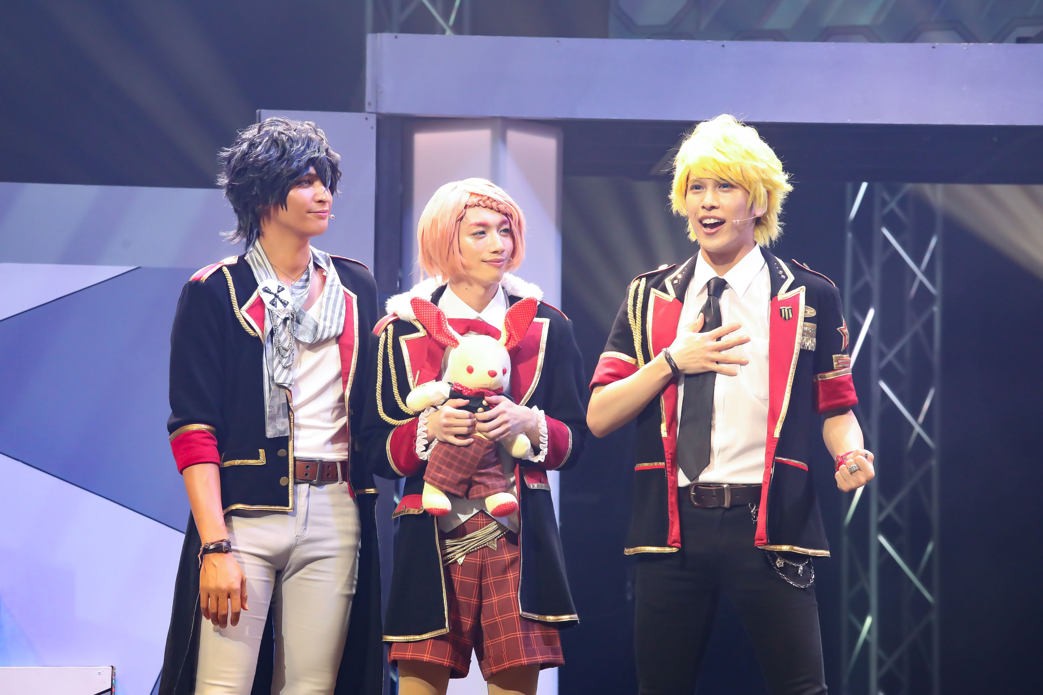 舞台 アイ チュウ ザ ステージ Rose Ecarlate Deux いよいよ開幕 株式会社キョードーメディアスのプレスリリース