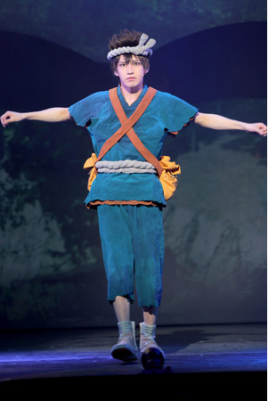 (C)米スタジオ・Boichi/集英社・「Dr.STONE」THE STAGE製作委員会 (C)米スタジオ・Boichi/集英社・「Dr.STONE」THE STAGE製作委員会