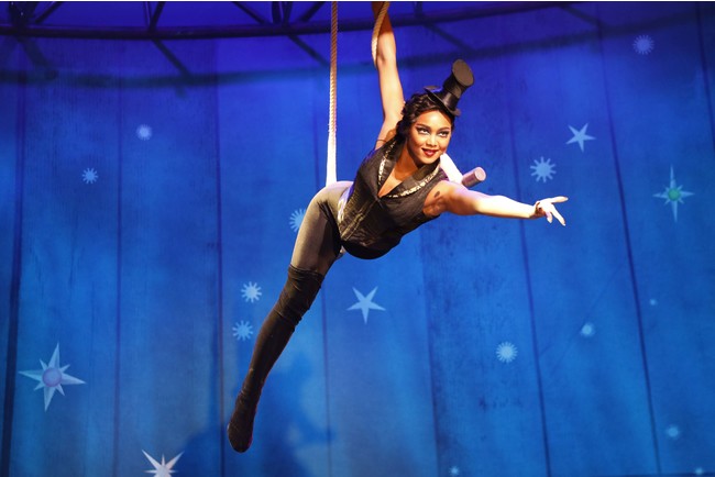 2019年『ピピン』舞台写真 2019年『ピピン』舞台写真