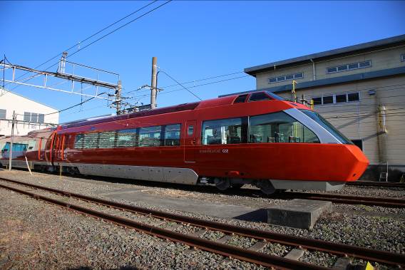 箱根につづく時間 とき を 優雅に走るロマンスカー 新型特急ロマンスカー ｇｓｅ 試乗会を開催 小田急電鉄株式会社のプレスリリース