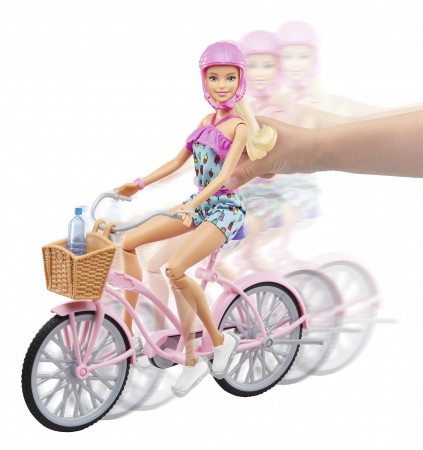 ドール付きの2 商品が登場！バービーを乗せて走る自転車とプールがついたゴージャスなおうち「バービーとおでかけ！ピンクのじてんしゃ」「バービー  かわいいピンクのプールハウス」2 月下旬より発売 | マテル・インターナショナル株式会社のプレスリリース