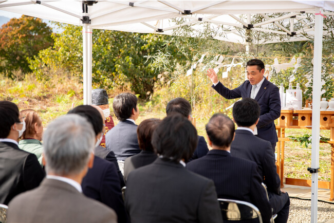 2023年10月19日に開催された地鎮祭の様子（北杜市長からの祝辞）