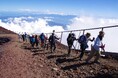 富士登山の新スタイル!?「山頂でのご来光にはこだわらない」渋滞を回避して快適な登山!2025年のツアー募集を開始