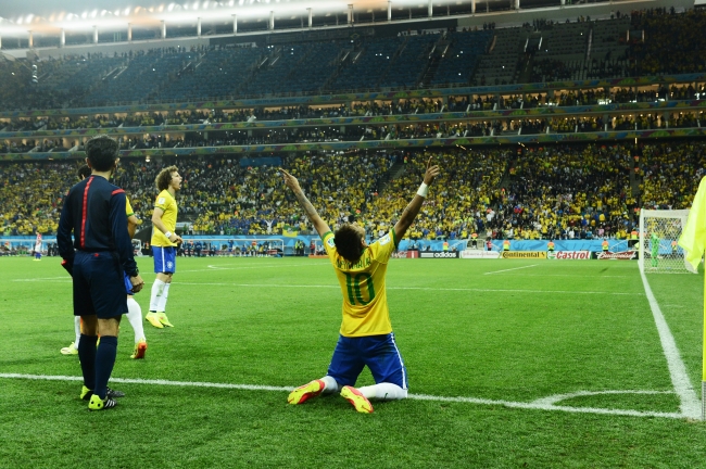 ゴールを喜ぶブラジル代表ネイマール