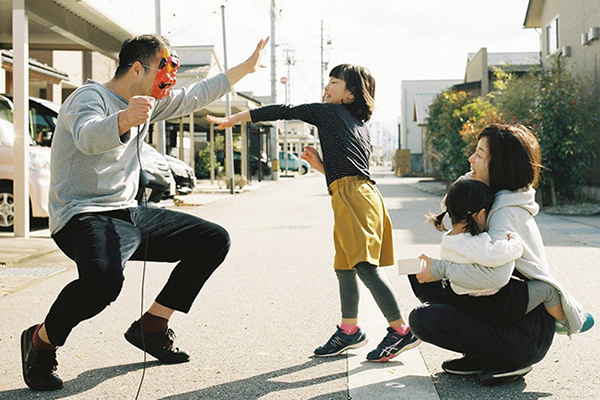 年賀状に関する意識調査を実施 帰省の代わりにしたいこと1位は 家族写真付き年賀状を送る 祖父母の8割が 家族写真付き年賀状 が届くと嬉しい 富士フイルムのプレスリリース