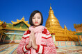 ミャンマー地震 少女たちの祈る写真で平和や復興を伝えたい「ほとけの乙女 ミャンマーの仏塔・寺院と少女たち」出版