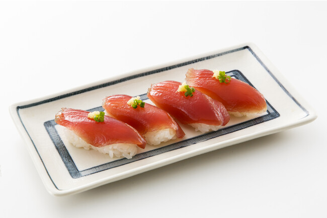 鰹の濃厚な味わいを握りで！【鰹の握り】499円（税込549円）