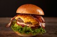 創業108年の神戸屋が挑んだ「社内バーガーコンテスト」初代王者『O.G.B.Classic Burger』が8月31日で販売終了！厳選8店舗で味わえるのは残り2週間、至高の味をお見逃しなく