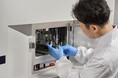 溶液中の生体高分子の構造と動きを明らかにする新技術を開発