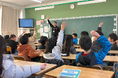 掃除の大切さを伝え、実践する——「清掃のプロ」が小学校で出前授業