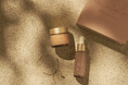 OSAJI(オサジ)より、ジュエリーブランド「ARTIDA OUD(アルティーダ ウード)」とコラボレーションした限定セットをはじめとするコフレを2025年11月12日(水)より数量限定で発売。