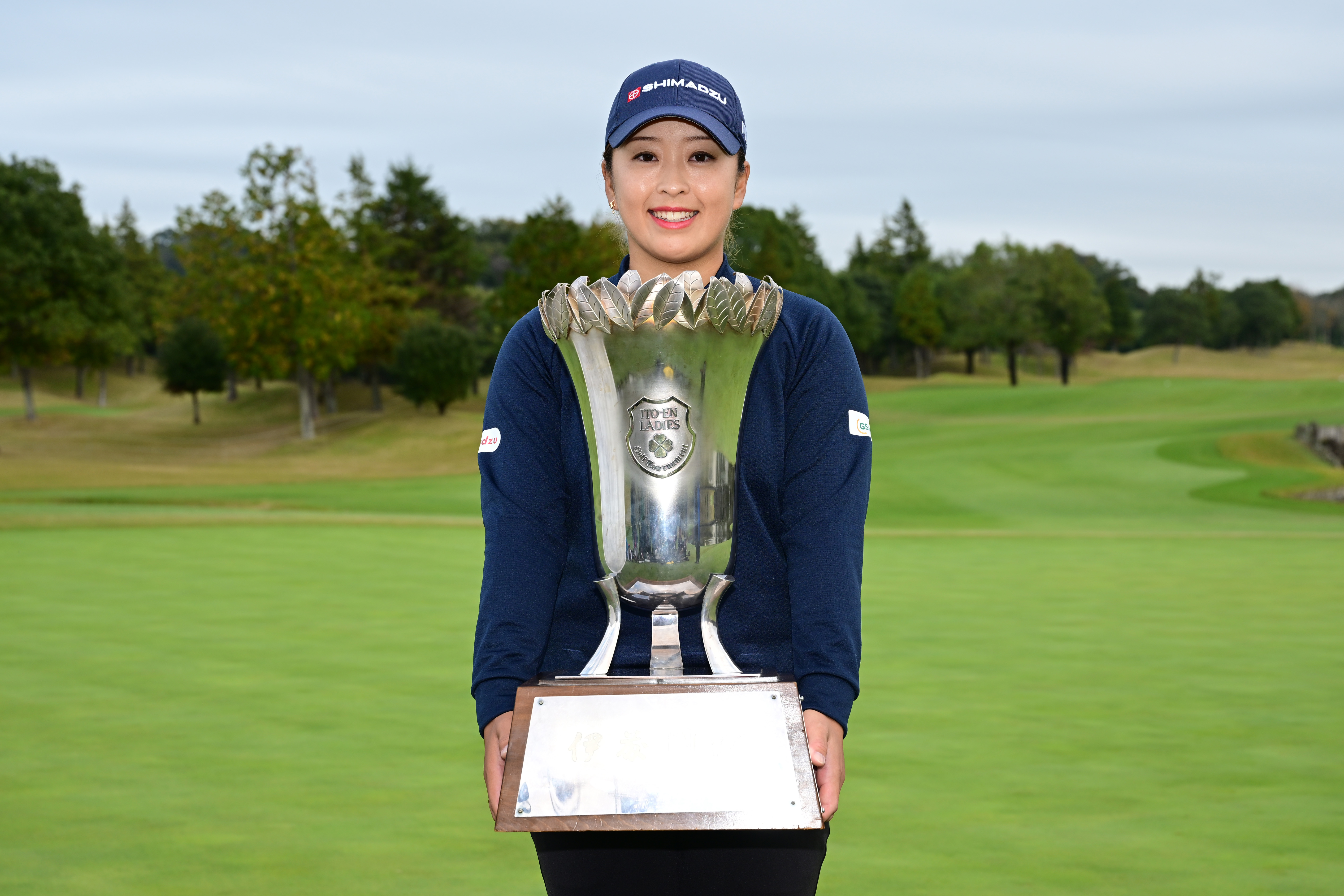 西郷真央 ブリヂストンゴルフのボールでツアー6勝目！｜ブリヂストン