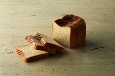 鎌倉食パン［角］ハーフ￥497（税込）