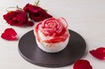 高島屋の象徴であり、横浜市の市花「薔薇」を和菓子に。弁才天が横浜高島屋限定の「薔薇いちご大福」「薔薇わらび餅」を発売