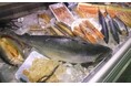 円安で輸入水産物の値上がり目立つ 輸出は不漁や中国禁輸で伸び悩み 主要商材の2024年貿易動向を水産専門記者が解説