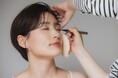 化粧品販売員は、リーズナブルなアイメイクアイテムを選ぶ方が多い！有限会社ローヤル化研が化粧品販売員として働く女性を対象に、「アイメイクアイテムの選び方」に関する調査を実施！