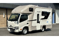 キャンピングカーの「駐車場問題」これで解決! 「LIBERTY50DBホワイト&ベージュ」が新登場! 10月26日発売大阪キャンピングカーフェア(インテックス大阪)