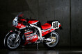1240万超えで落札された伝説のヨシムラ「GSX-R750 604号車」復刻版、謎のオーナーがついに公の場へ！納車式を兼ねたファンイベントを2026年1月11日（日）開催