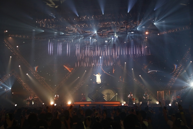 Miwa 2万人が照らす光の中で熱唱 株式会社ソニー ミュージックレーベルズのプレスリリース