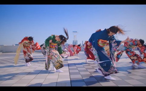 Jewelが人の女子たちと振袖でバキバキに踊る 振袖ダンス Mvを公開 株式会社ソニー ミュージックレーベルズのプレスリリース