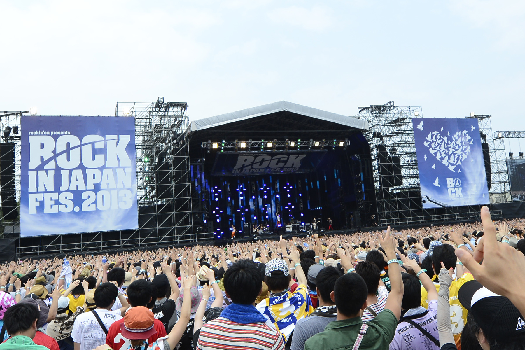 ライブレポート 国内最大級の音楽フェスrock In Japan Festival 13の模様をｗｏｗｏｗで3夜連続放送 放送アーティストと楽曲も決定 株式会社wowowのプレスリリース